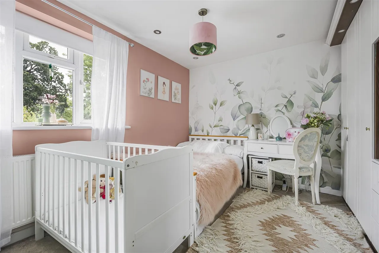 Buckingham Drive, Emmer Green, RG4, photo 12