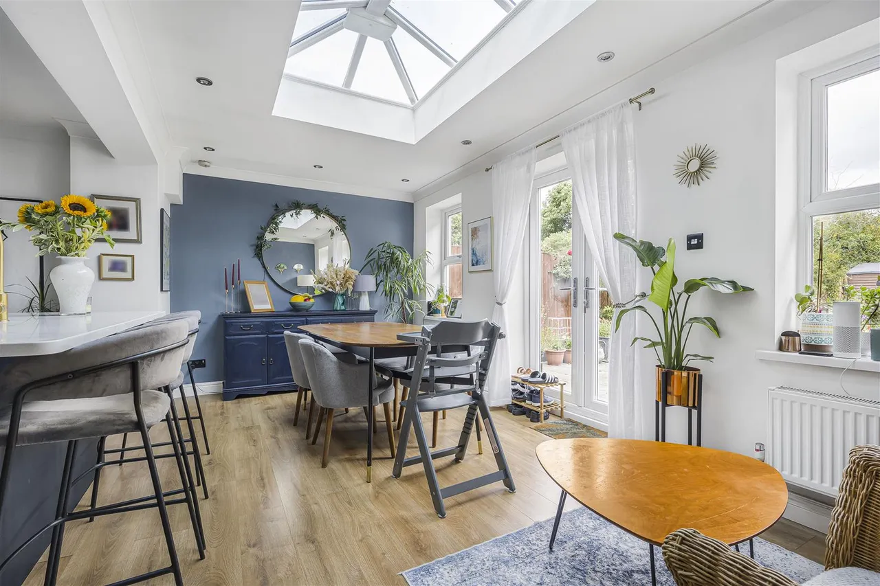 Buckingham Drive, Emmer Green, RG4, photo 6