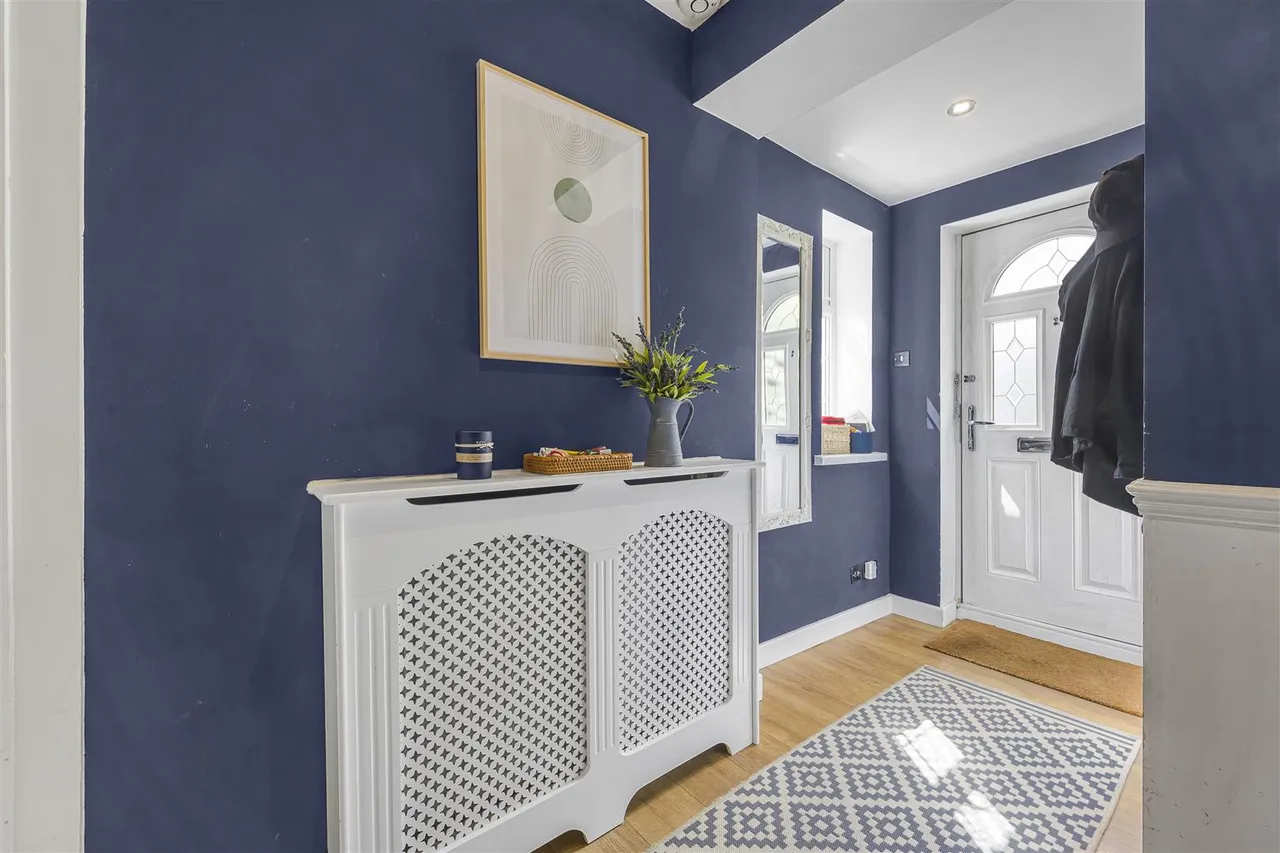 Buckingham Drive, Emmer Green, RG4, photo 4