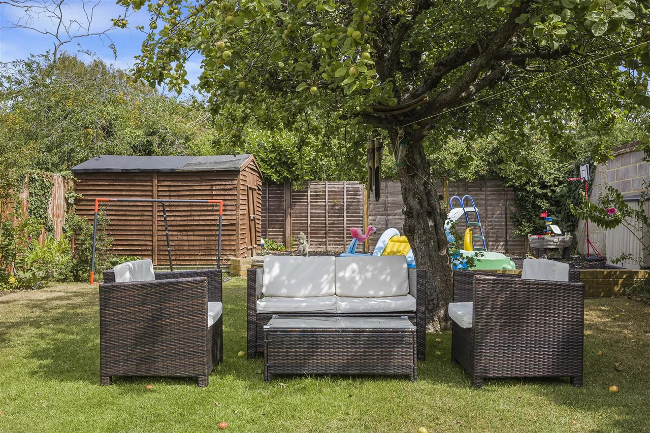 Buckingham Drive, Emmer Green, RG4, photo 19