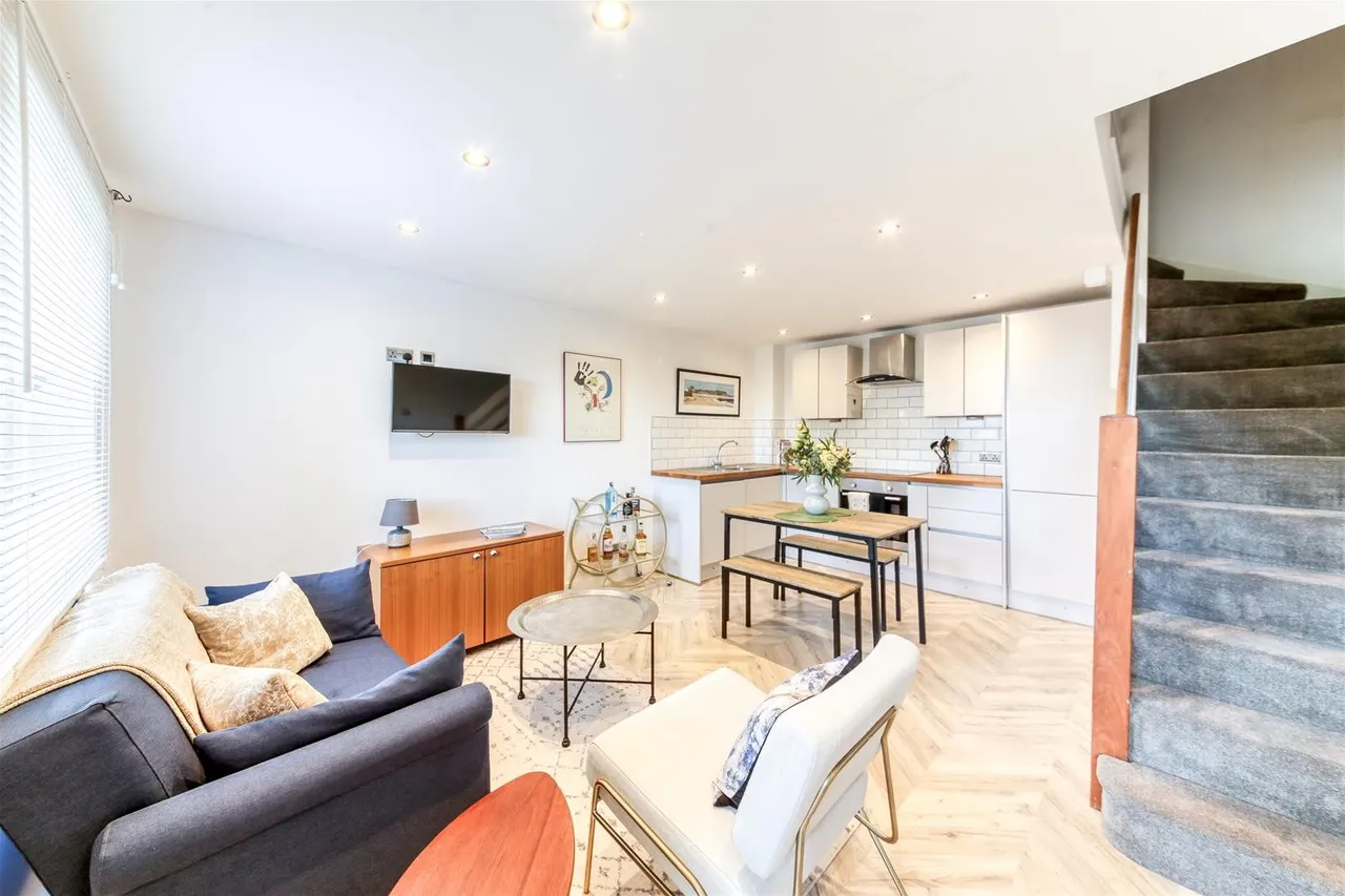 1 bed house for sale, Ardent Close, London