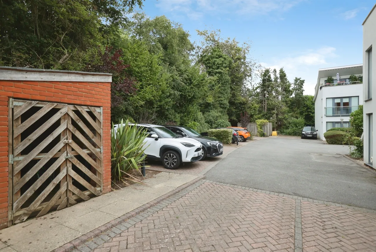 Skyline Mews, High Wycombe, HP12, photo 9