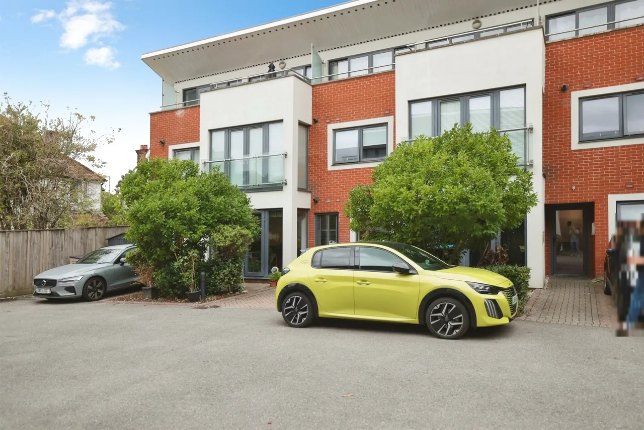 Skyline Mews, High Wycombe, HP12, photo 19