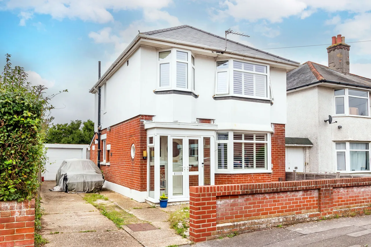 3 bed house for sale — 25 Kinsbourne Avenue, Bournemouth, Bournemouth, BH10 4HE