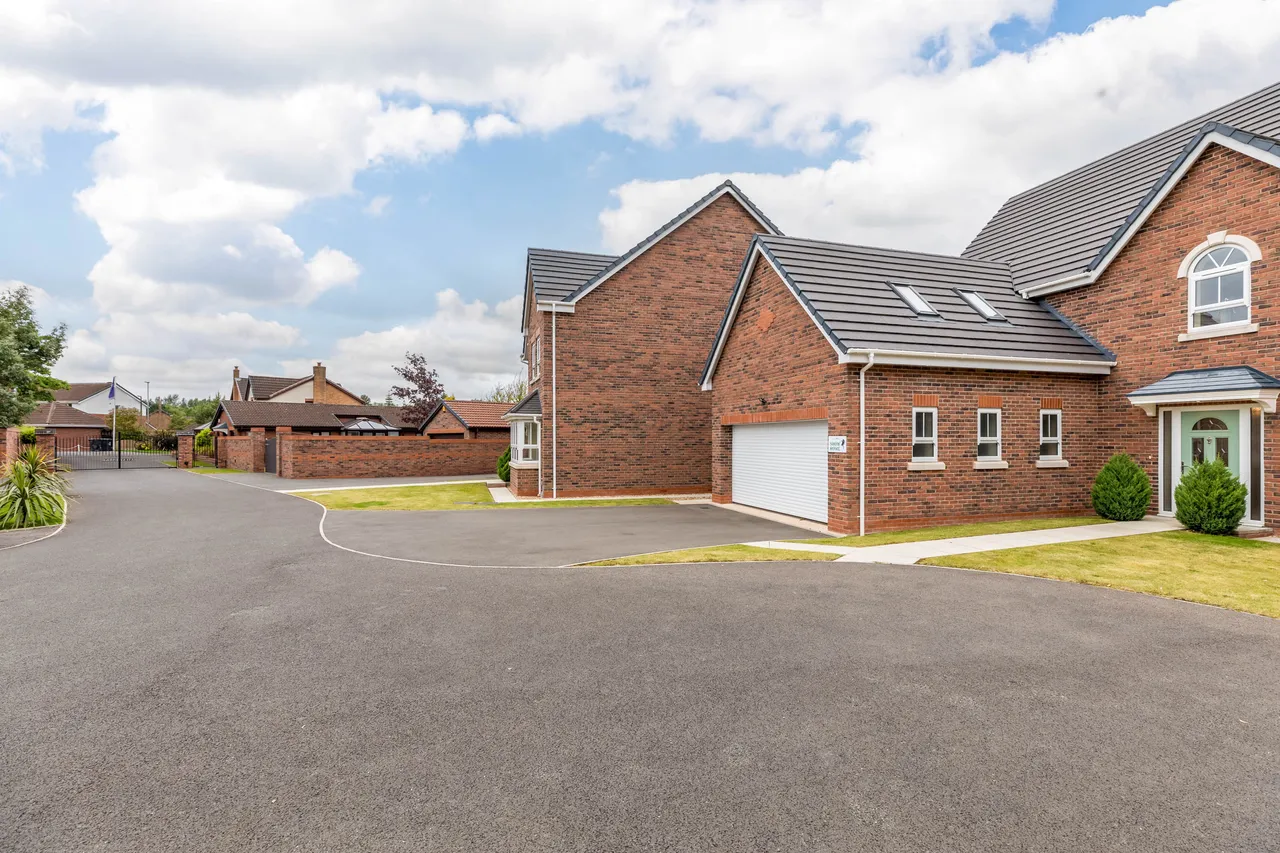 Fossdale Moss, Leyland, PR26, photo 20