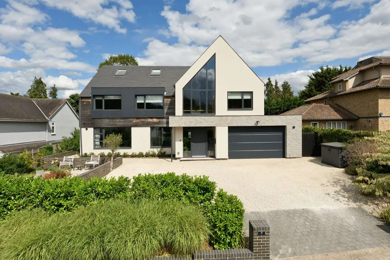 5 bed house for sale — Hunting Close, Esher, Surrey, KT10 8PB