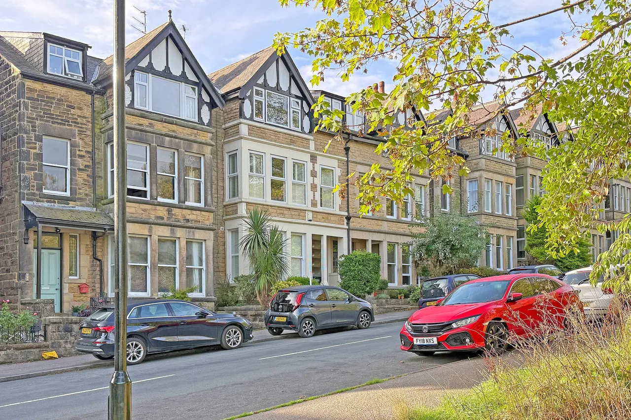 Harlow Moor Drive, Harrogate, HG2, photo 22