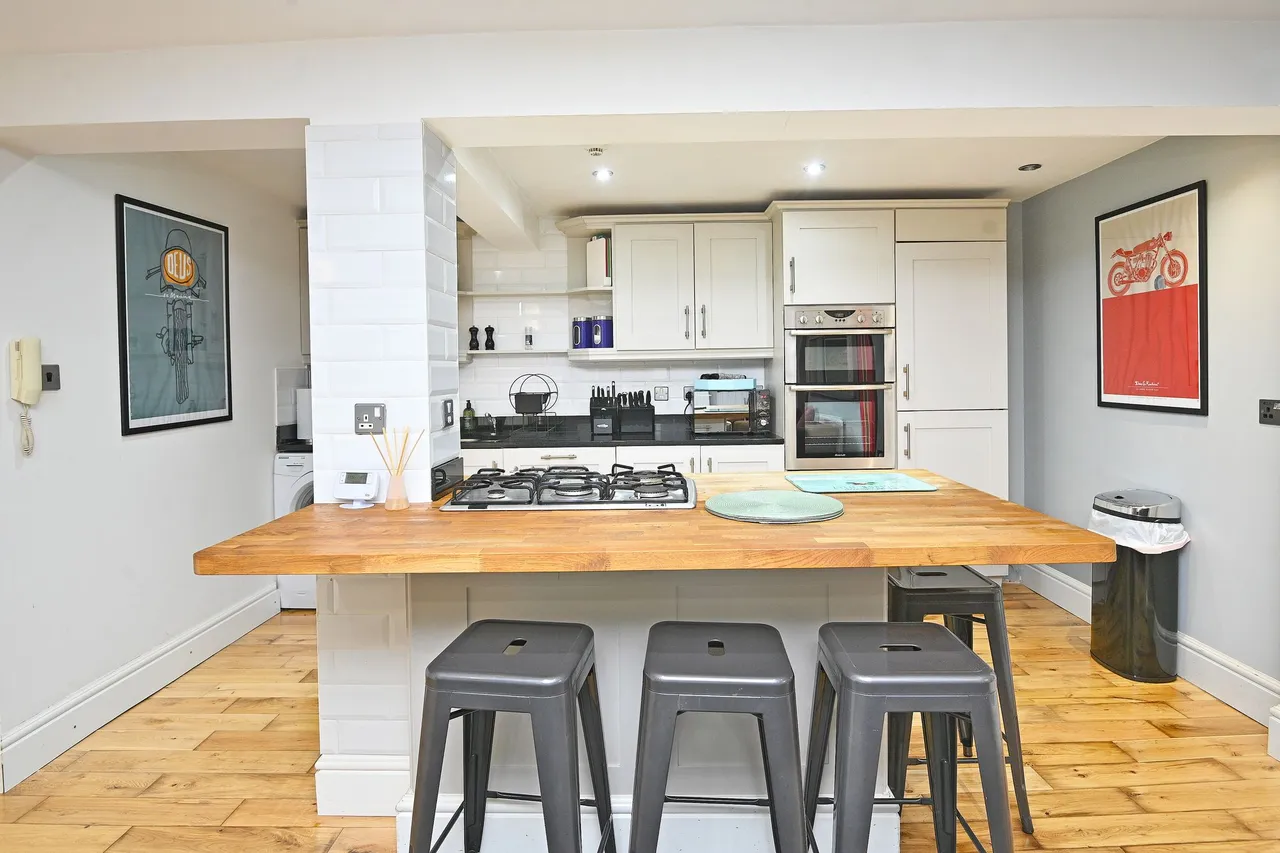Harlow Moor Drive, Harrogate, HG2, photo 16