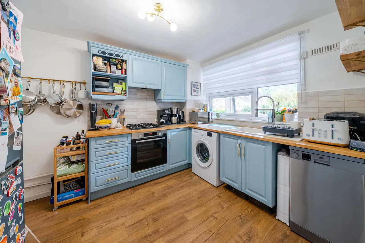 Larch Close, Balham, London, SW12, photo 12