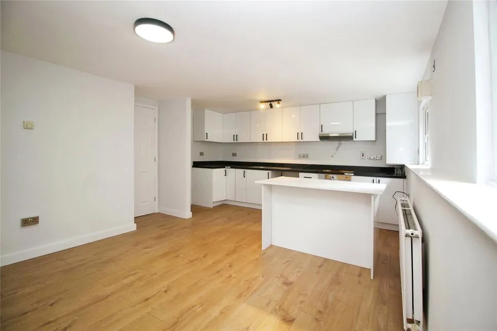 Kingsway Gardens, Andover, SP10, photo 2