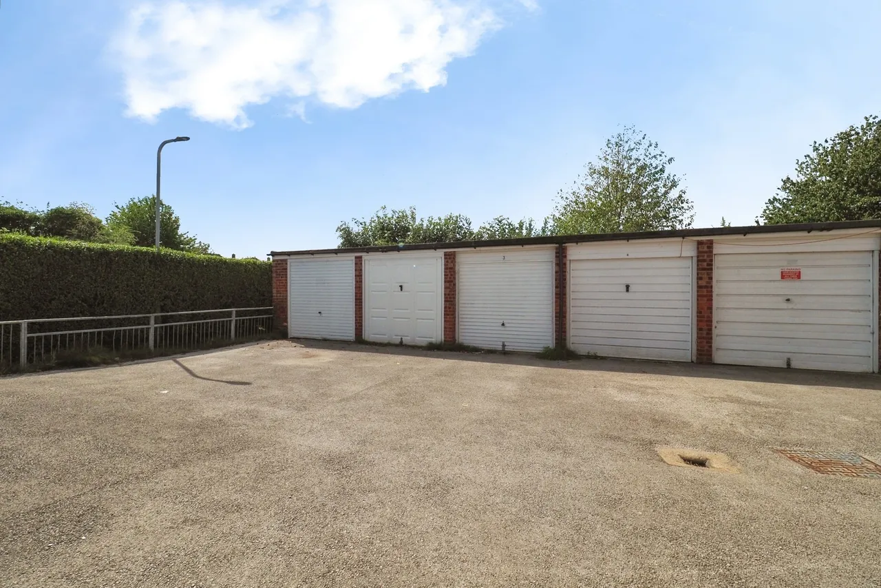 Sherwood Court, Beeston, Nottingham, Nottinghamshire, NG9, photo 17