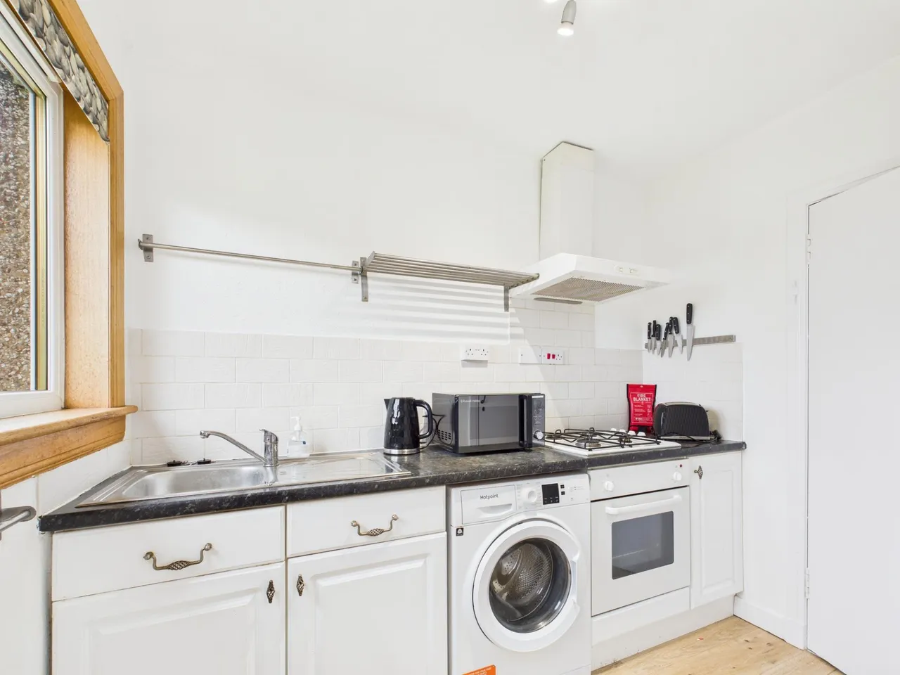 Parkgrove Path, Barnton, EH4, photo 3