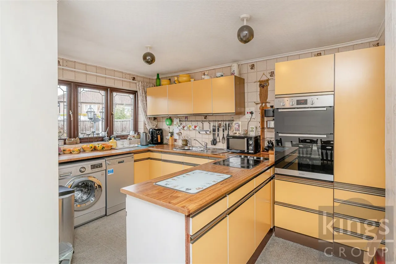Chestnut Road, Enfield, photo 11