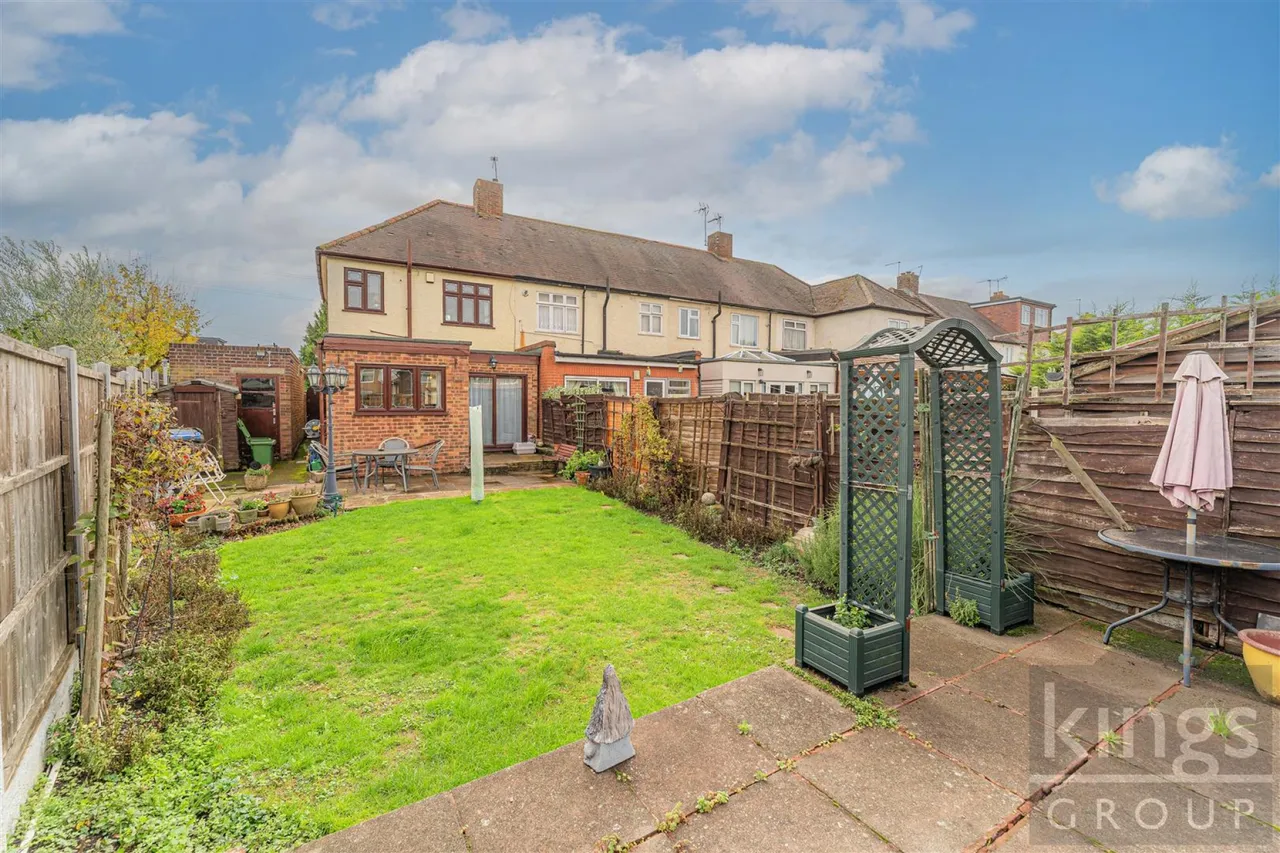 Chestnut Road, Enfield, photo 10