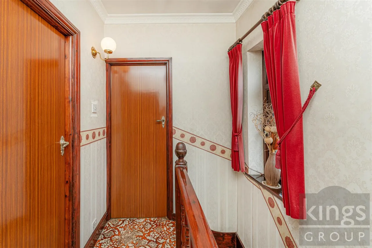 Chestnut Road, Enfield, photo 13