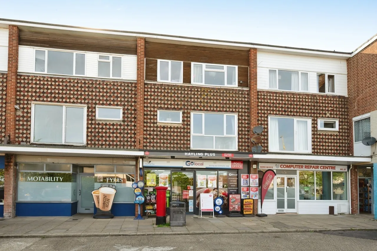 3 bed house for sale, Rails Lane, Hayling Island, PO11