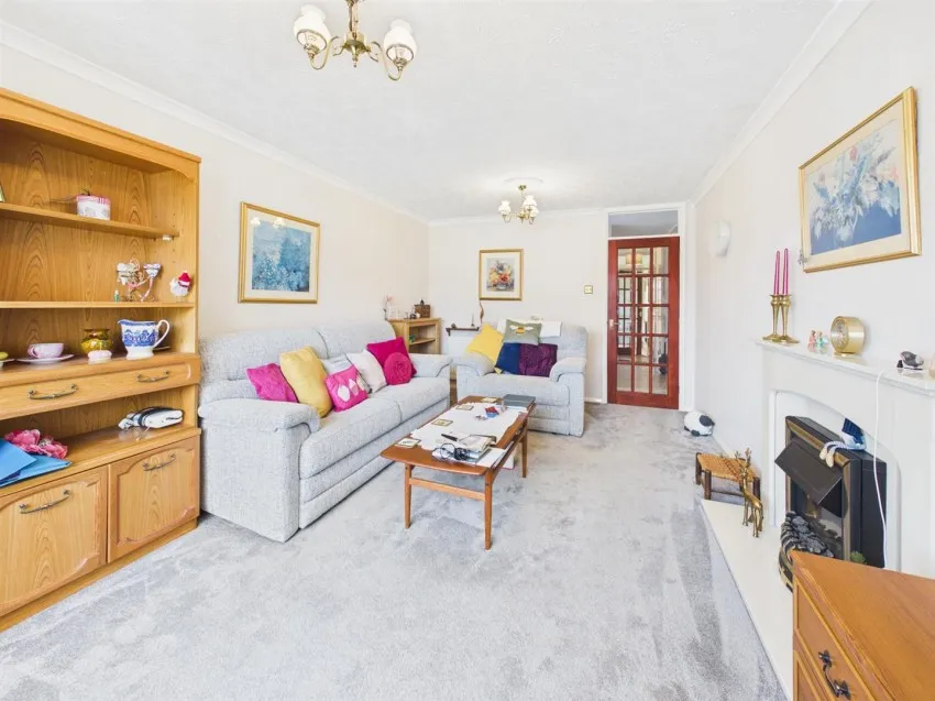 Allendale Close, Longlevens, photo 7