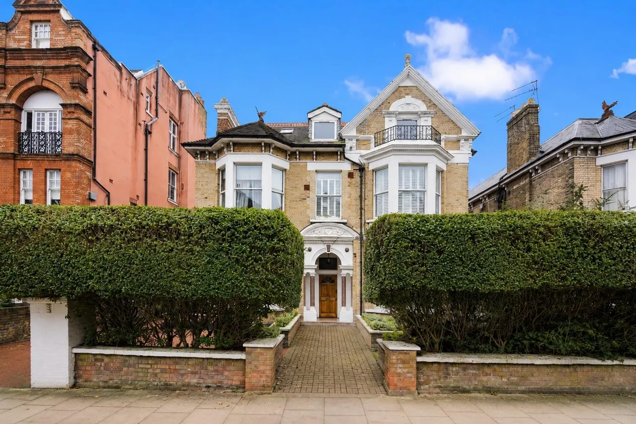 Woodchurch Road South Hampstead, London NW6 3PL, photo 2