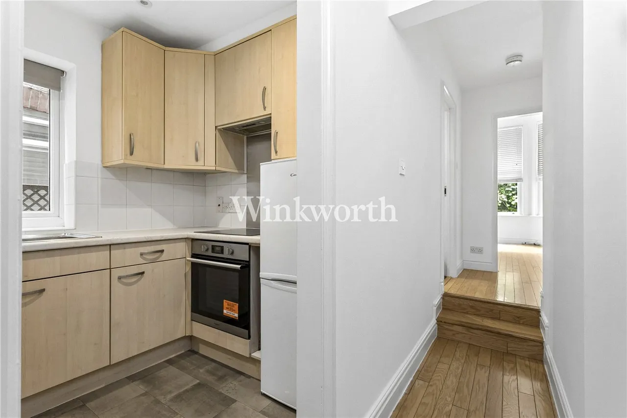 Haslemere Road, London, N21, photo 8