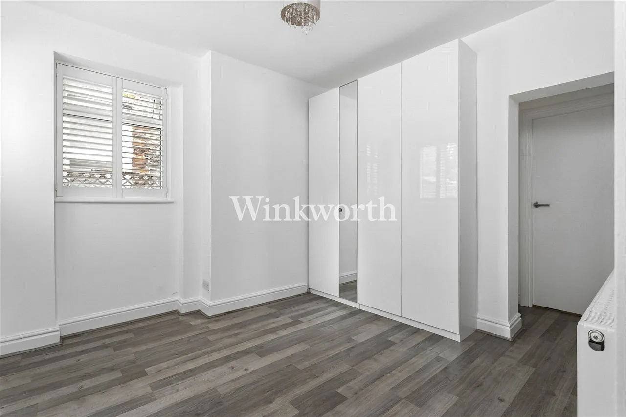 Haslemere Road, London, N21, photo 7