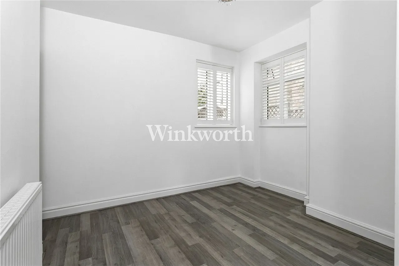 Haslemere Road, London, N21, photo 12