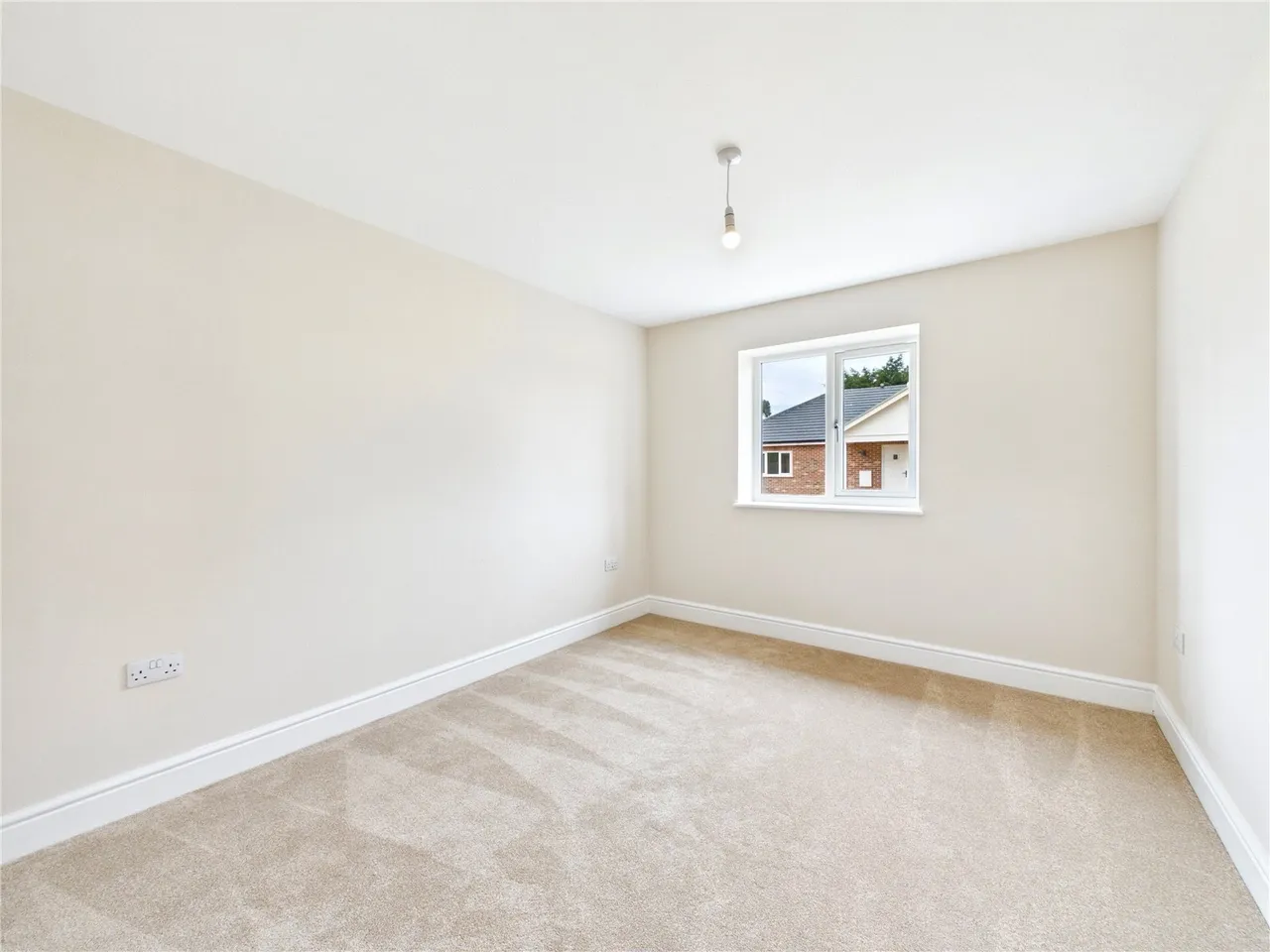 Harwich Road, Little Clacton, CO16, photo 10