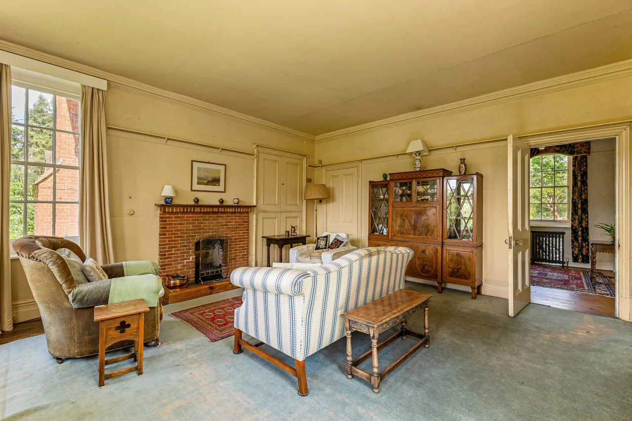 Wanborough Hill, Guildford, GU3, photo 10