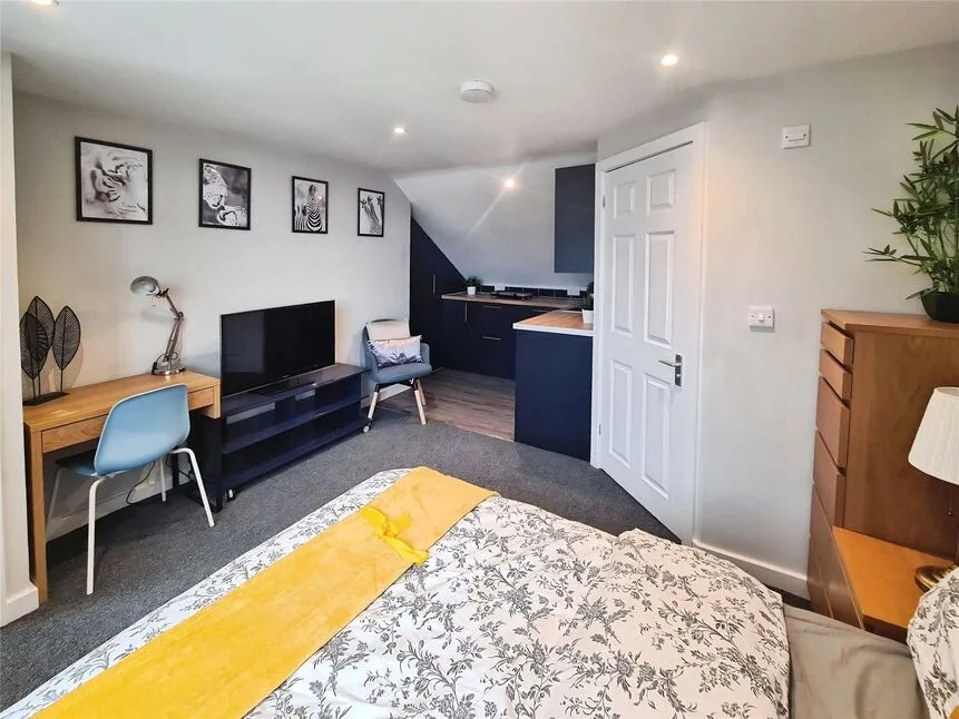 Salisbury Close, Eastleigh, SO50, photo 2