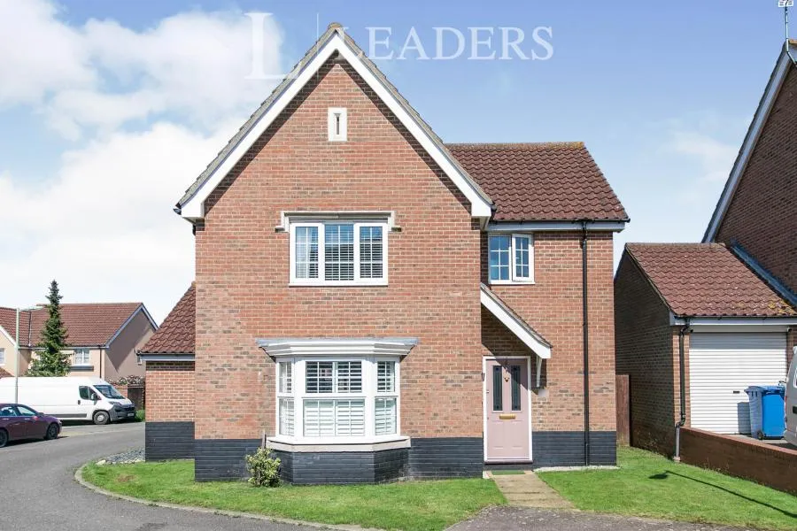 3 bed house to rent, Oak Eggar Chase, Pinewood, IP8
