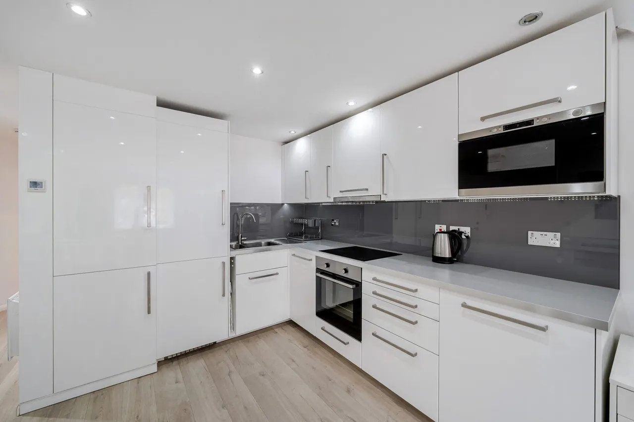 Weald Close, SE16, photo 7
