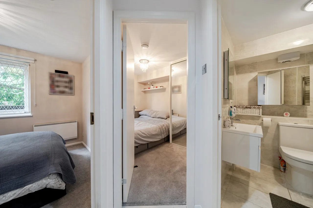 Weald Close, SE16, photo 11