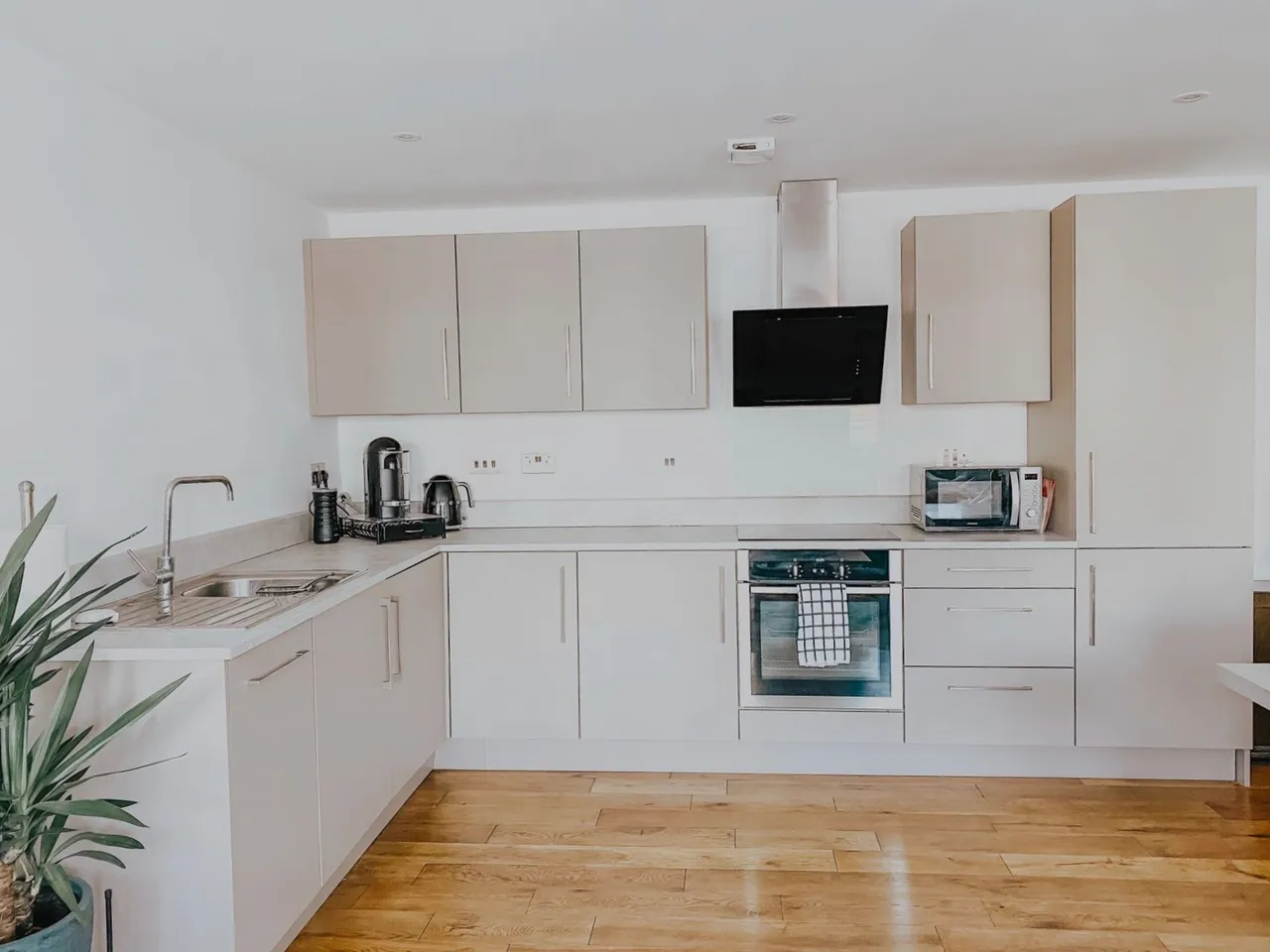 Orchard Place Church Road, Fleet, GU51 3RH, photo 3