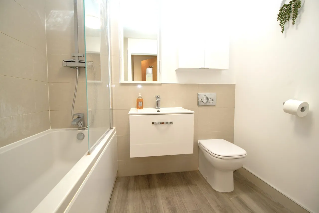 Orchard Place Church Road, Fleet, GU51 3RH, photo 8