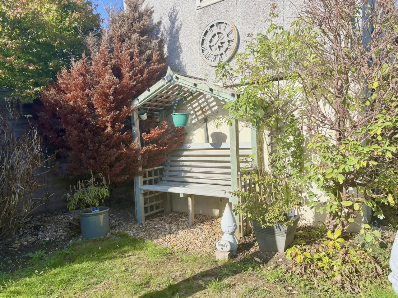 Playfields Drive, BH12, photo 20