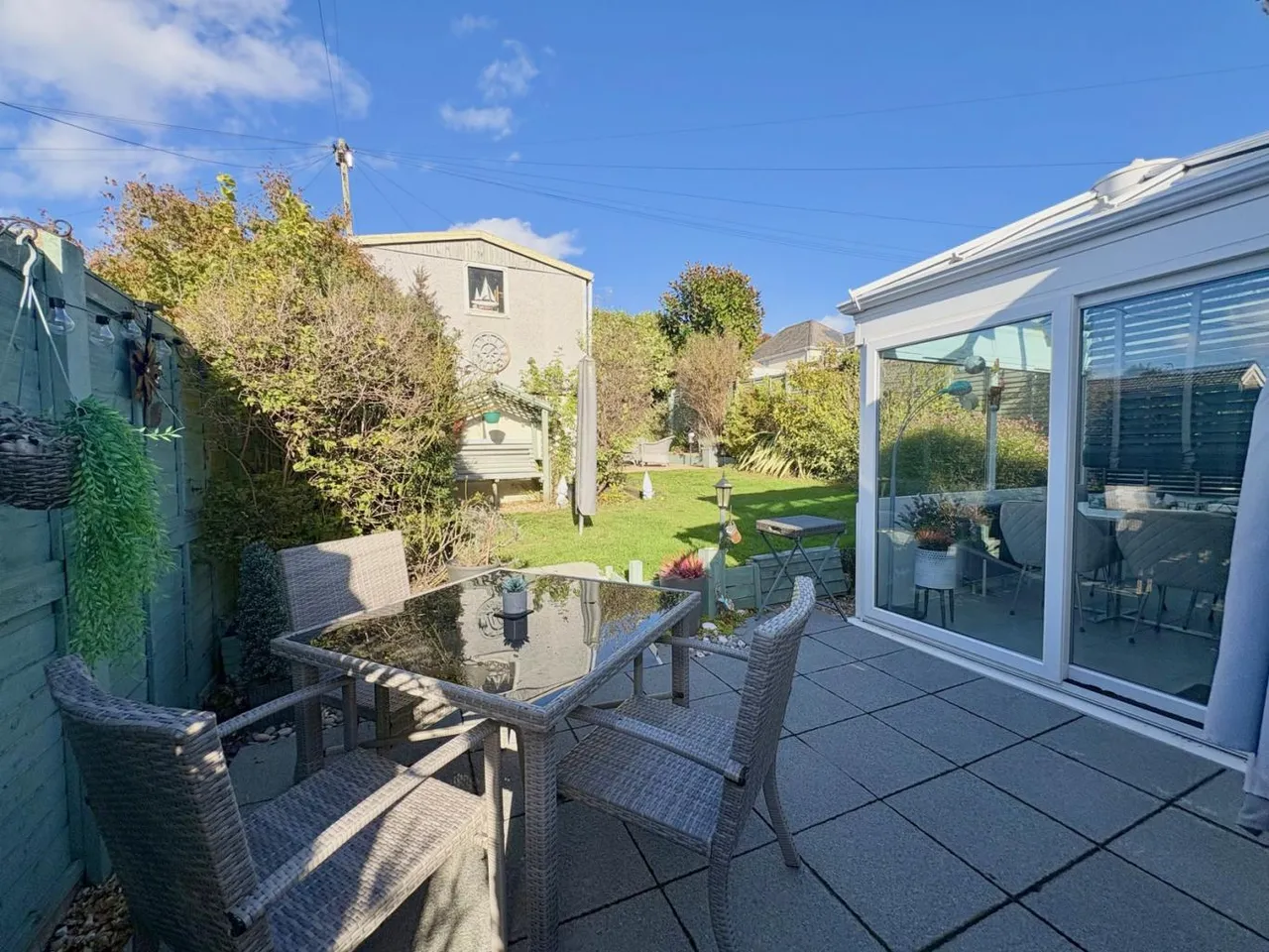 Playfields Drive, BH12, photo 19