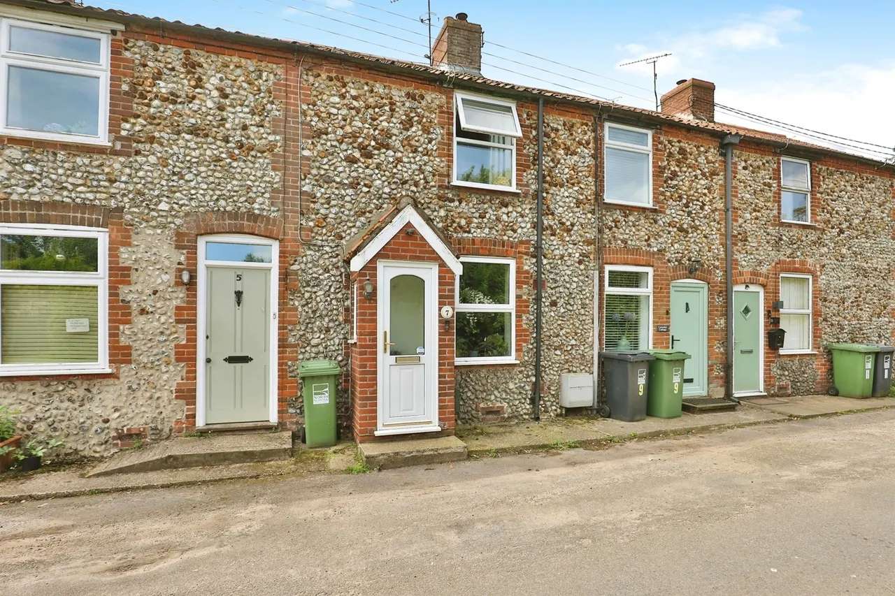 2 bed house for sale, Shereford Road, Hempton, NR21