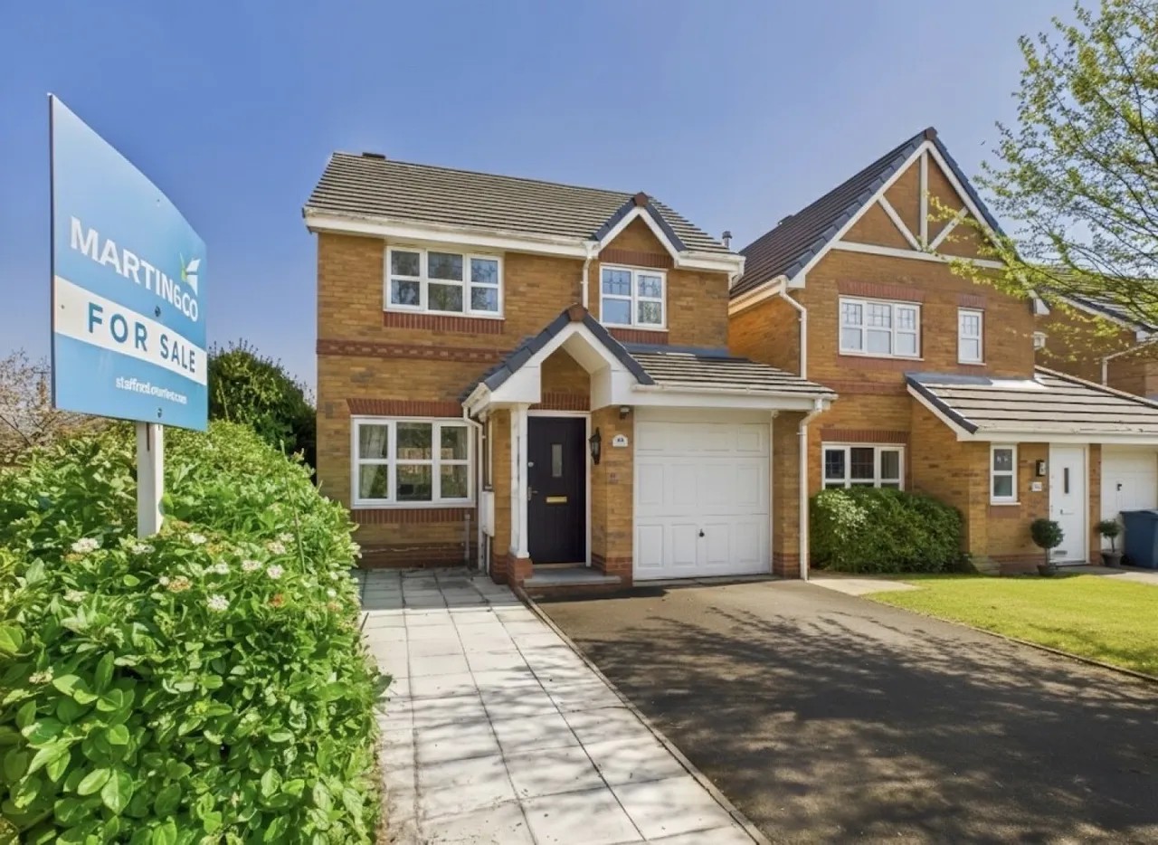 3 bed house for sale — Old School Drive, Stafford, Staffordshire