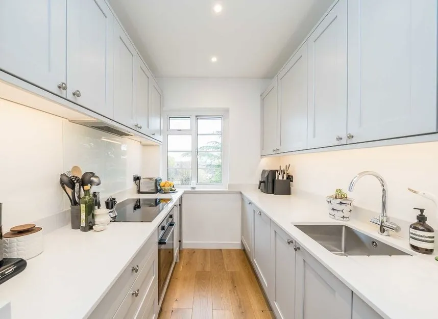 Sheen Court, Richmond, TW10, photo 3