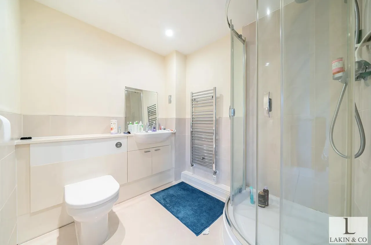 Heacham Avenue, Ickenham, UB10 8TR, photo 8
