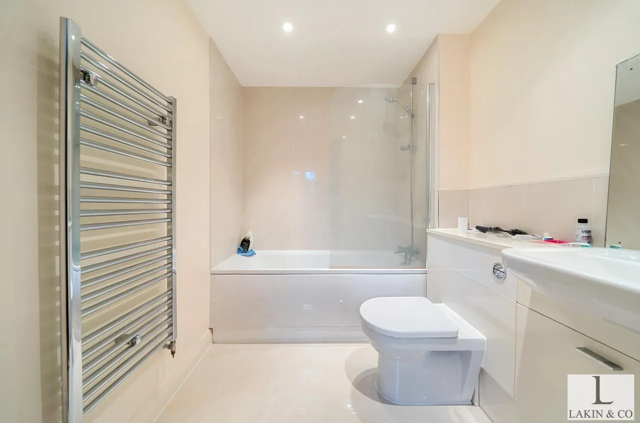 Heacham Avenue, Ickenham, UB10 8TR, photo 10