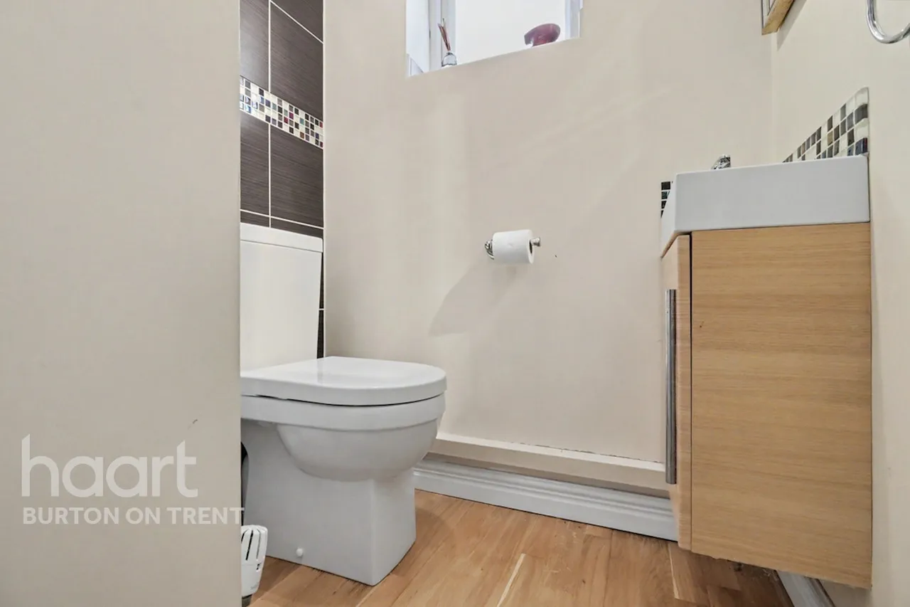 Lanes Close, Kings Bromley, DE13, photo 17