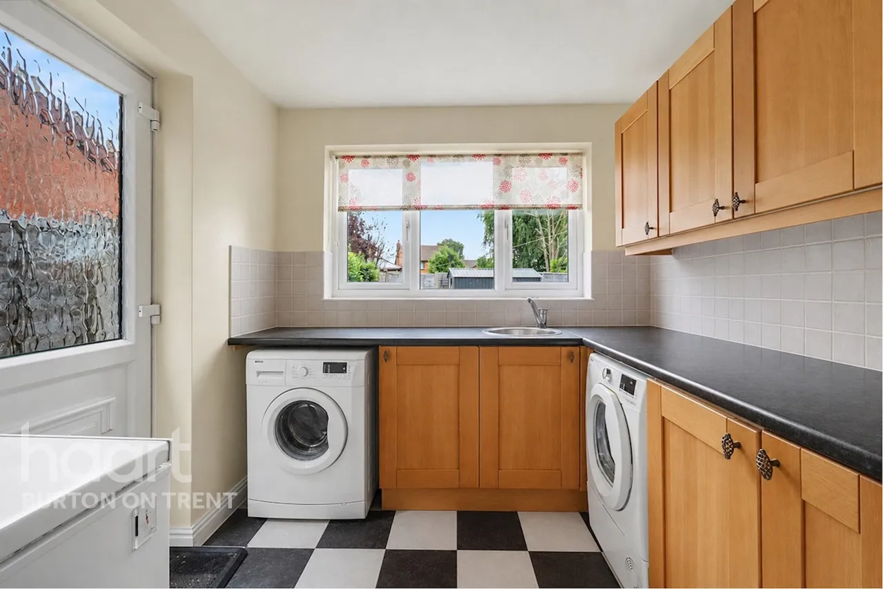 Lanes Close, Kings Bromley, DE13, photo 15