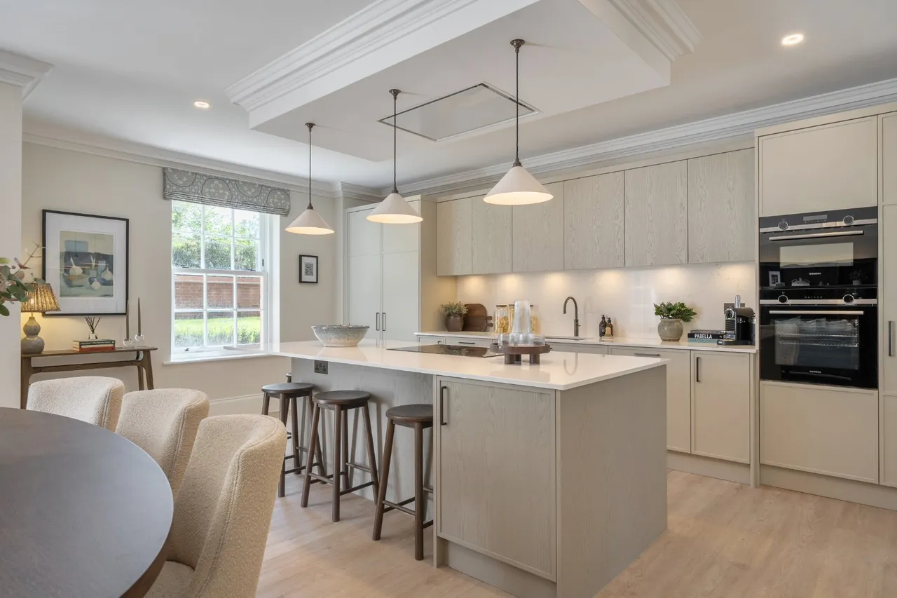 Newlands Place, Ampfield, SO51, photo 2