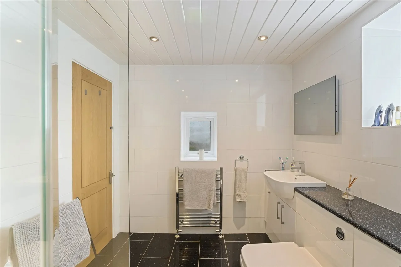 Main Road, Fairlie, KA29, photo 12