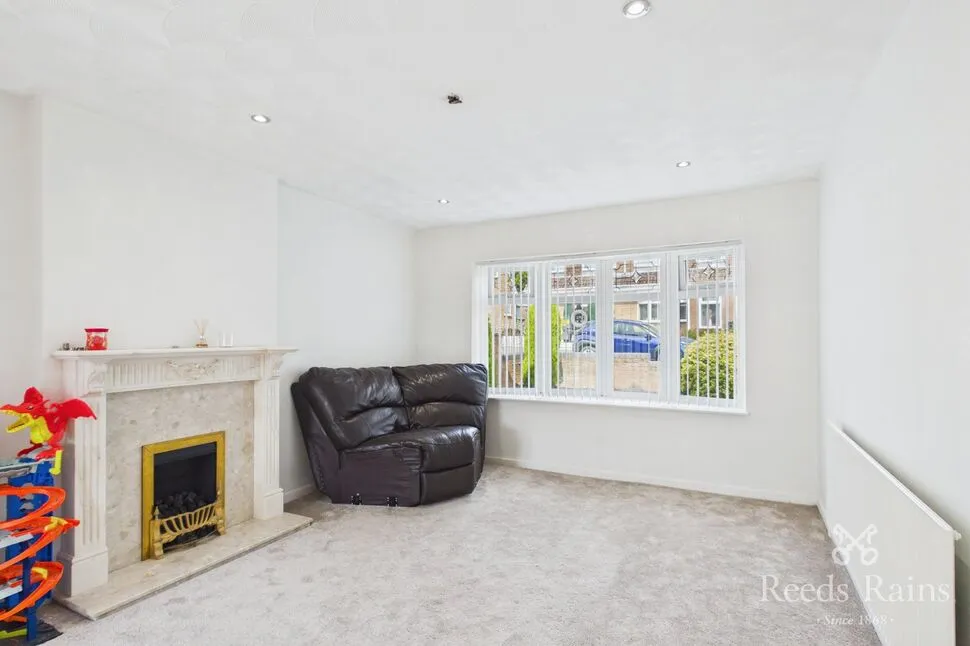 Dale Crescent, St. Helens, WA9, photo 5