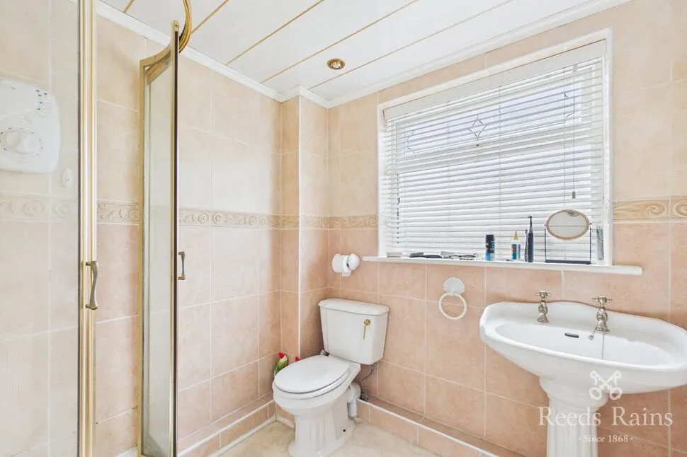Dale Crescent, St. Helens, WA9, photo 10