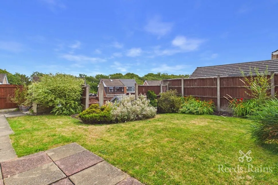Dale Crescent, St. Helens, WA9, photo 4