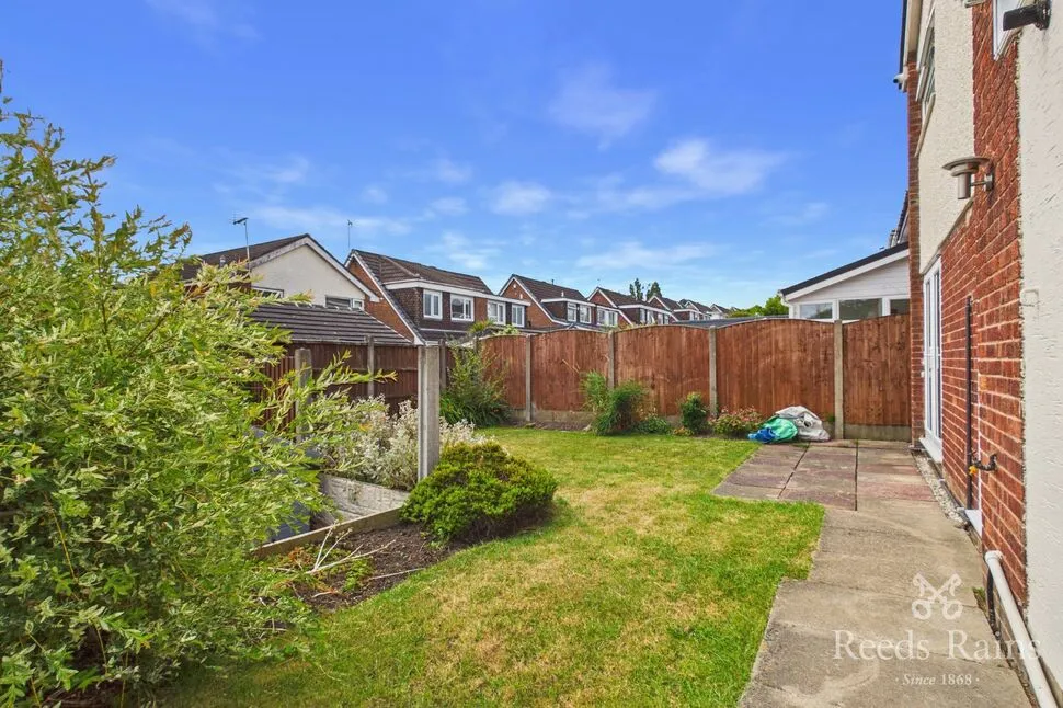 Dale Crescent, St. Helens, WA9, photo 16