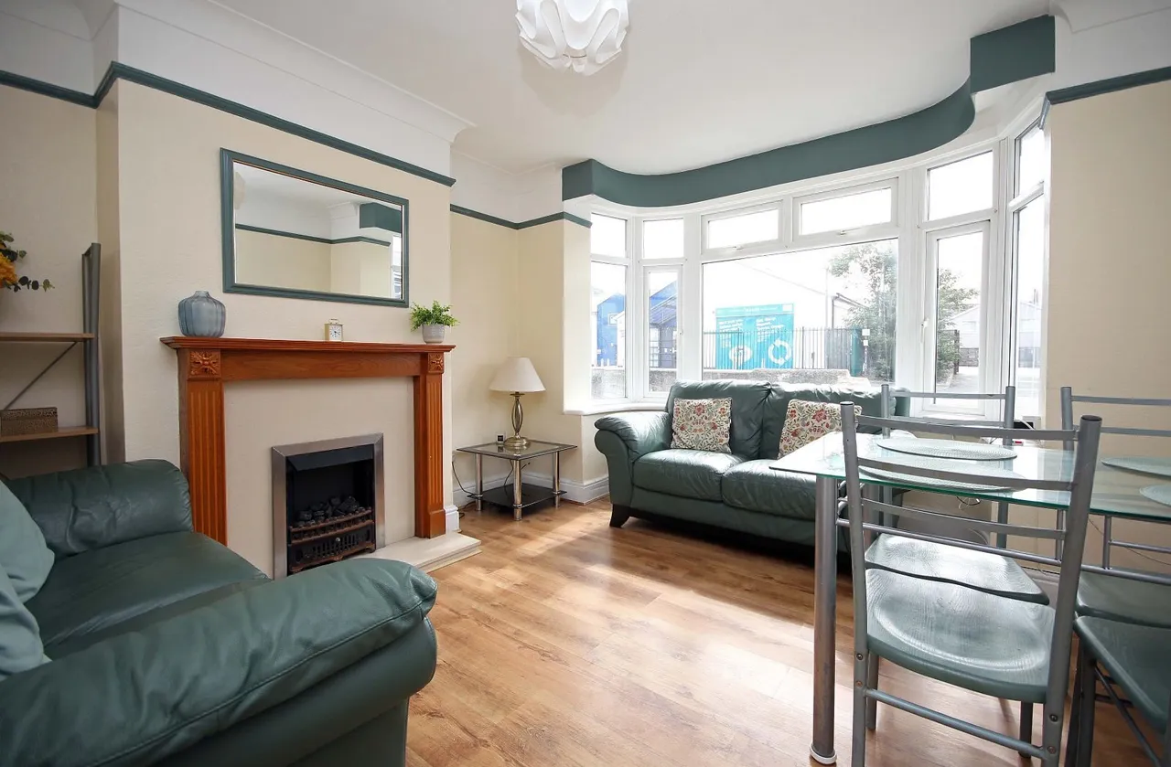 Glynne Road, Bangor, LL57, photo 2