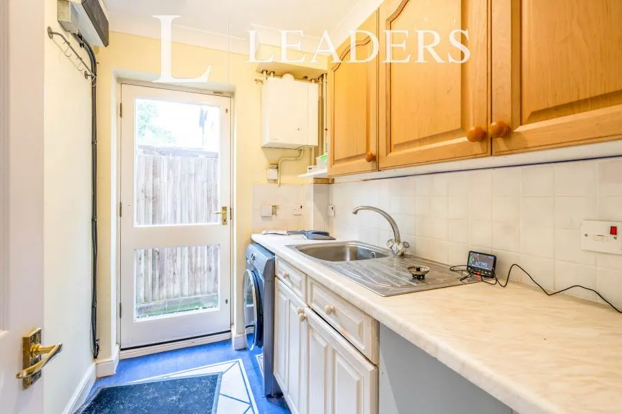 Bathurst Close, Hayling Island, PO11, photo 7